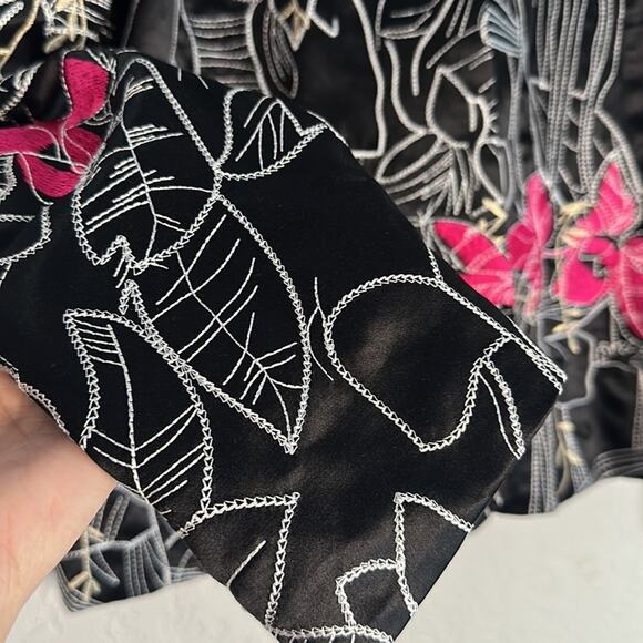 Chico’s Black Pink Satin Embroidered Jacket Blazer Silk Colorful Artsy 80s Party - Picture 2 of 5